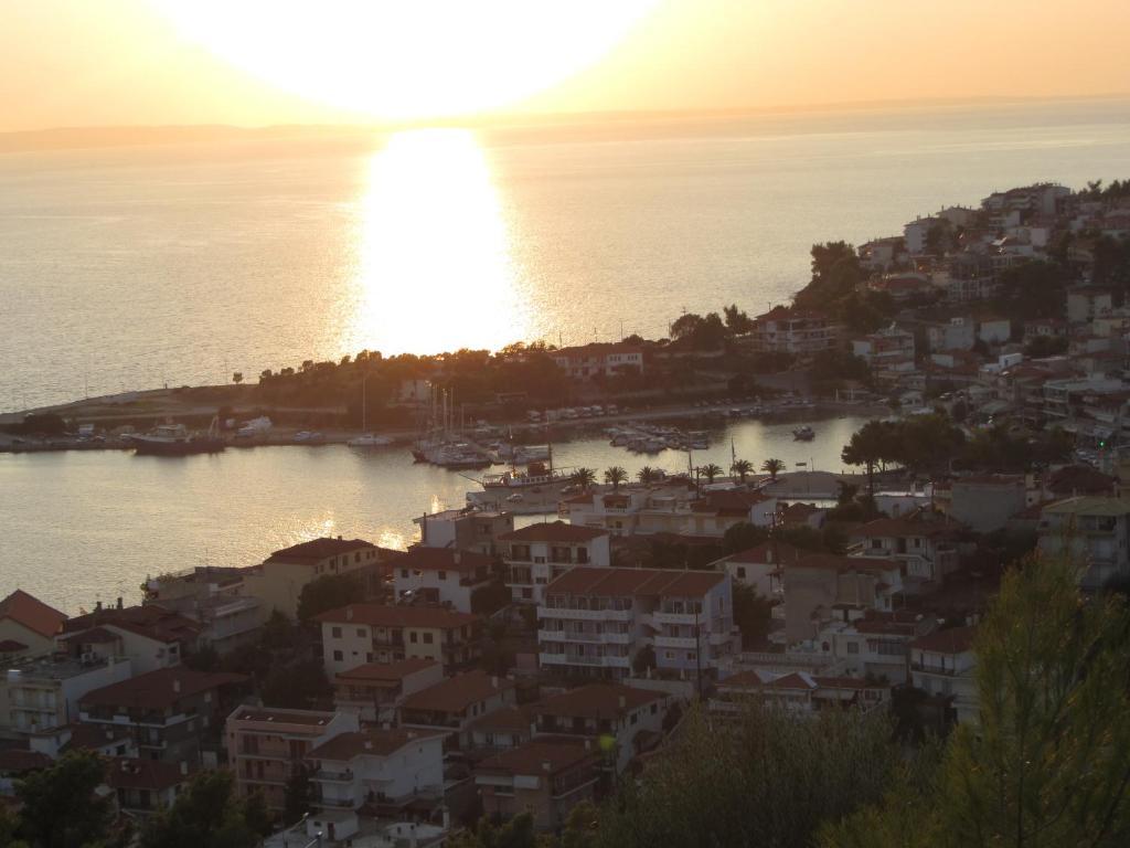 Hotel Petunia Neos Marmaras Dış mekan fotoğraf